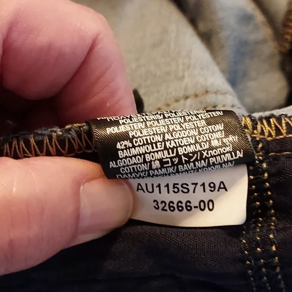 7 For All Mankind Women's Jeans Dojo Low Rise Dark Wash Flare Leg Size 28 - Picture 16 of 16